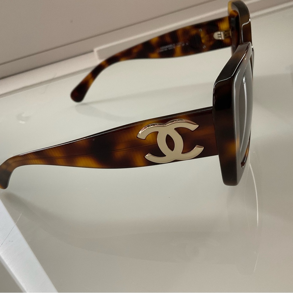 Chanel Brown Tortoiseshell Glasses with Iconic Logo
